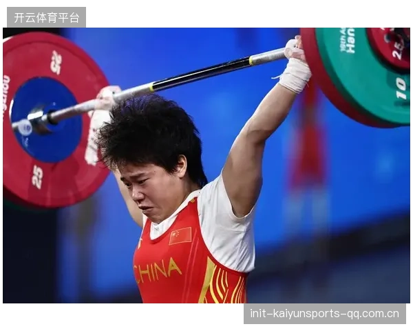 绝地反击：举重运动员的“提神”秘籍揭秘