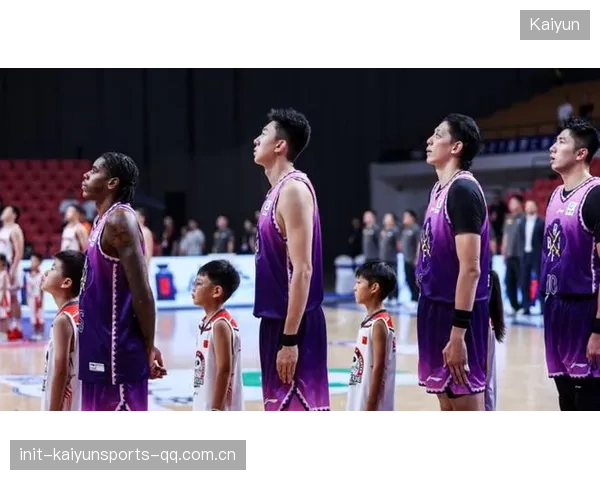 从“三分14中0！”到北京死敌：球场上的蜕变与心灵成长